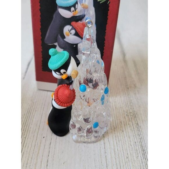 Hallmark 1995 friendly Boost ornament Xmas Penguin Ice - Picture 3 of 7